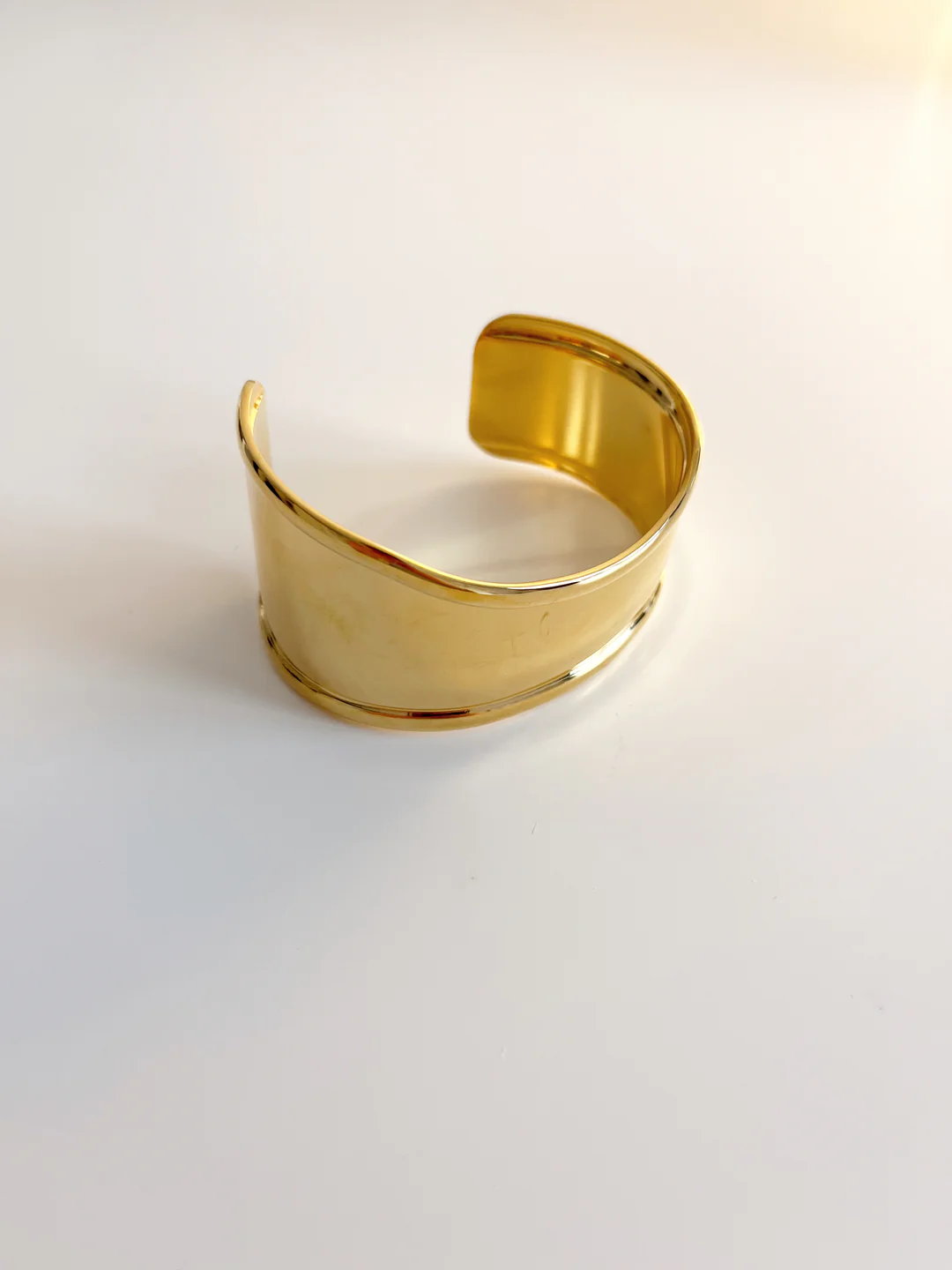 LEIF BANGLE